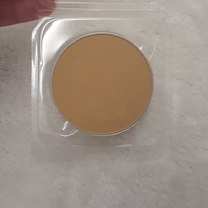 Lancome Translucence Mattifying Pressed Powder